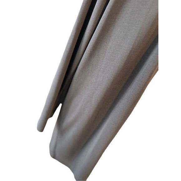 Fabletics oversized athletic wrap - Picture 3 of 8